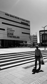 açık hava, açık sahne, adam içeren Ücretsiz stok fotoğraf